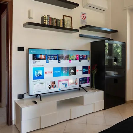 In Villa, Quartu Sant Elena Apartment