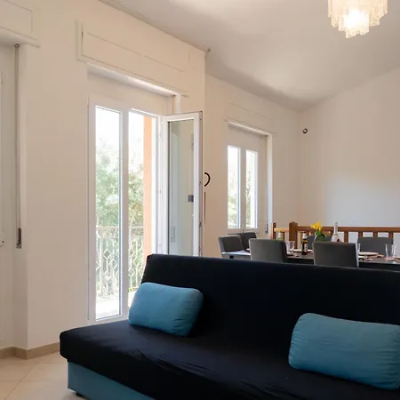 Apartment In Villa, Quartu Sant Elena Quartu SantʼElena